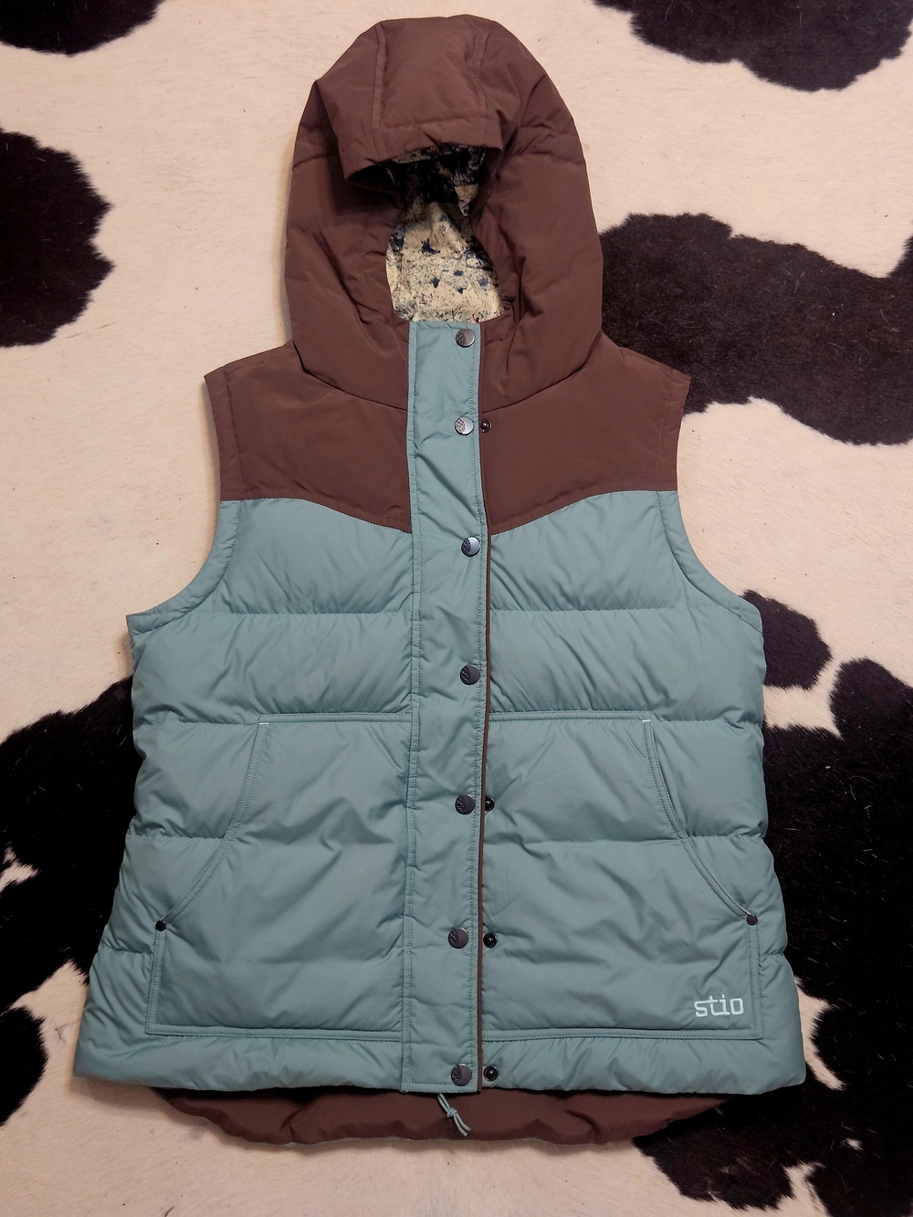 Stio Women's Hooded Goosedown Puffer Vest in Teal and Brown Accents XL